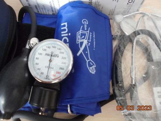 Прибор для измерения артериального давления механический. Microlife BP AG 1-20.