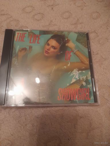 TAYLOR SWIFT "THE LIFE OF A SHOWGIRL" CD 2025