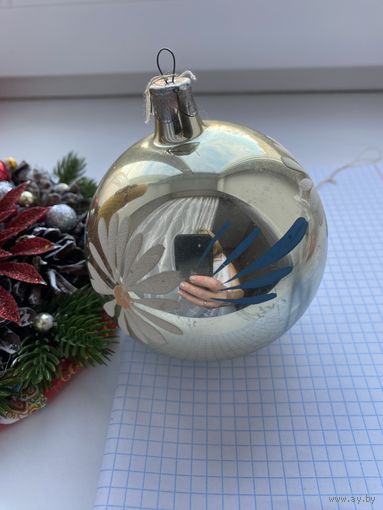 Елочная игрушка.