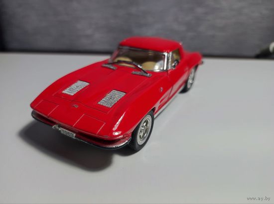 Corvette Sting Ray 1963 1:36 Kinsmart машинка металлическая модель автомобиля коллекционная корвет