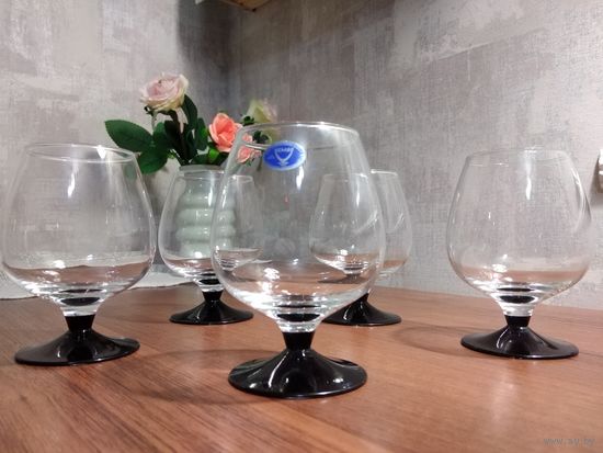 Бокалы,фужеры ,стекло, Неман, 5 шт. Отличные.