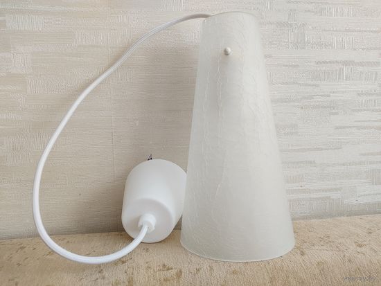 Белый светильник/люстра