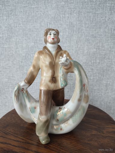 Статуэтка, фигурка фарфоровая Рыбак с сетью