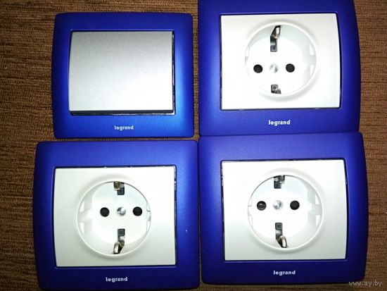 3 розетки + выключатель Legrand Galea Life