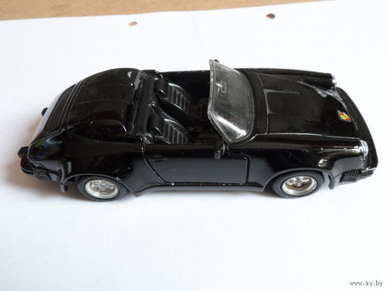 Модель автомобиля ПОРШЕ "PORSCHE 911"   1/38