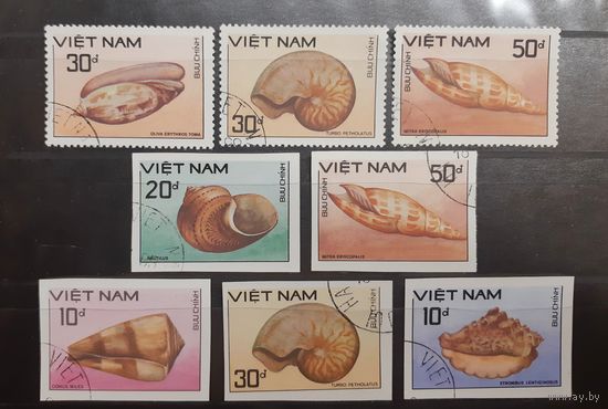 Вьетнам. 1986 год. Фауна. Ракушки (3 марки с перфорацией и 5 беззубцовых марок) (15)