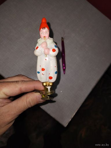 Арлекин с дудочкой