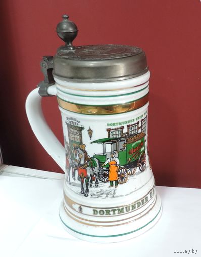 Кружка большая пивная на 2 литра. 70-80-е годы Германия. Фарфор. Высота 27 см.
