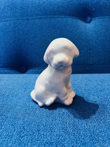 Статуэтка фарфоровая "Собака" (Собачка) ДФЗ АУКЦИОН не с рубля без МПЦ.