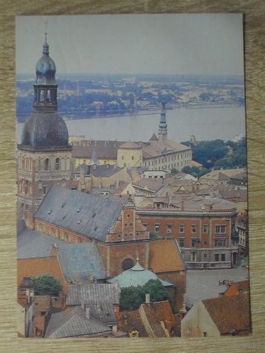 ПОДПИСАННАЯ ОТКРЫТКА СССР.  "РИГА. ДОМСКИЙ СОБОР." фото. Е. ЛОМОВСКОГО. 1982 год.