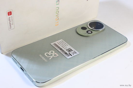 Телефон Huawei nova 13 BLK-LX9 12GB/256GB (дымчатый зеленый)