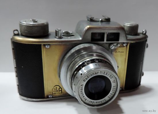 Фотоаппарат "AKA RETTE." Camera With Schneider-Kreuznach Radionar 1:3 .5/50. Германия. Исправный.