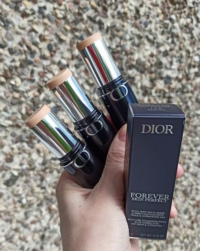 Тональная основа в стике Dior Forever Skin Perfect 10 gr