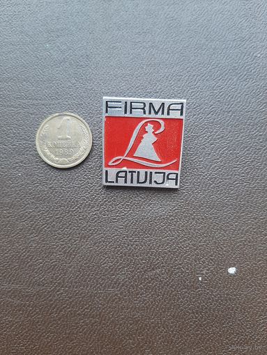 Значок легкий Латвия