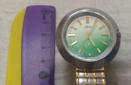 Наручные часы ЗИМ, СССР. На ходу.