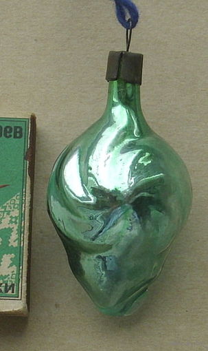 Ёлочная игрушка. Б-52.