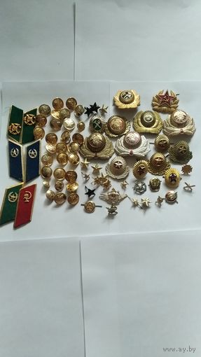 Пуговицы, кокарды