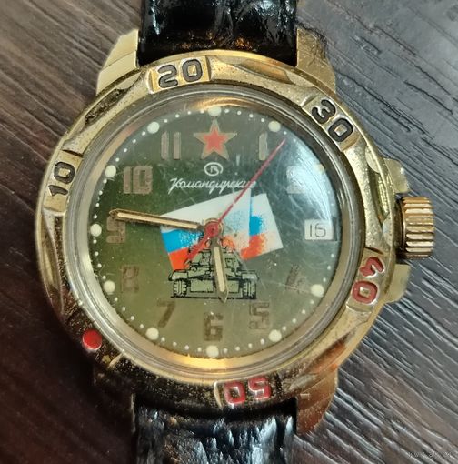 Винтажные мужские наручные часы командирские  Восток водонепроницаемые , заводятся идут ТО часов не проводилось с ремешком .