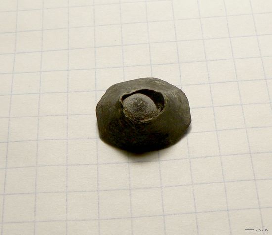 Пуговица старинная.
