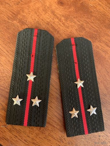 Погоны офицера  морской пехоты СССР.