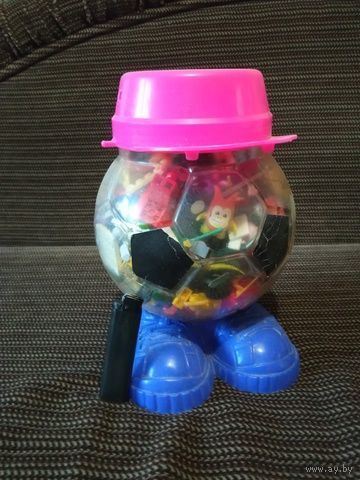 Киндеры разные много