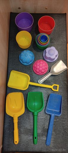 Игрушки для улицы, песочница.