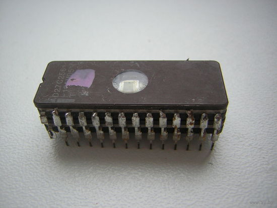 Микросхема D27C256 цена за 2шт.