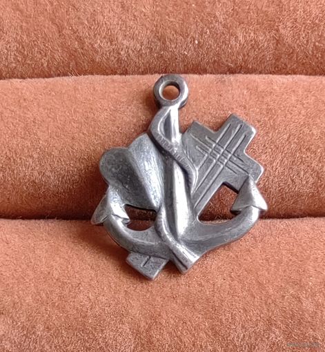 Кулон или подвеска, 835