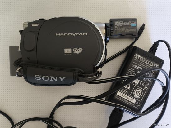 Видео камера Sony DCR-DVD105E