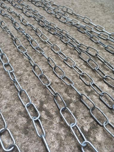 Цепь металл , длина 9 метров,  цена на всю цепь