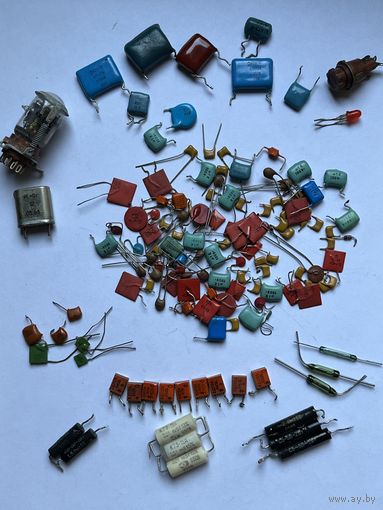 Радиодетали (новые и б/у) - одним лотом.