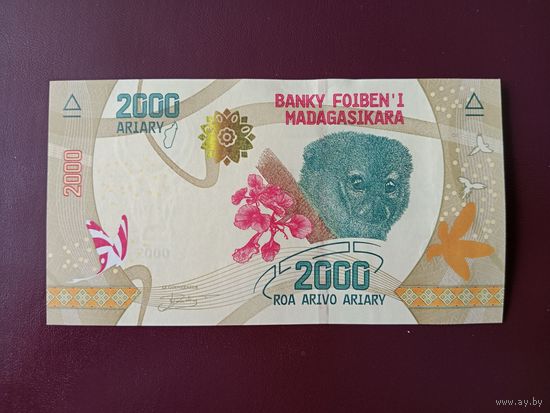 Мадагаскар 2000 ариари 2023 UNC