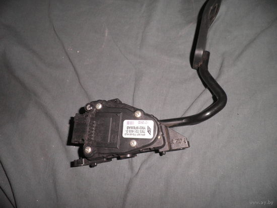 Педаль акселератора(газа) от автомобиля Volkswagen Sharan Б/У.