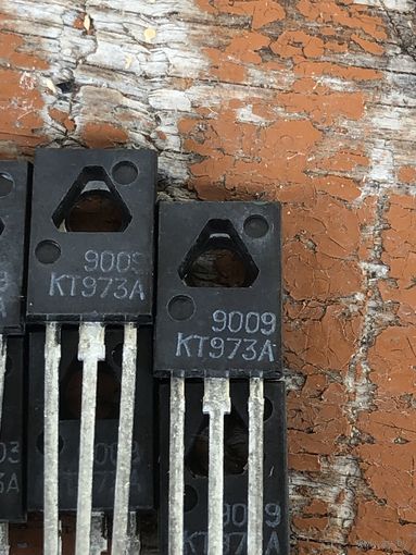 Транзисторы КТ973А