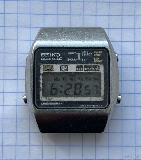 Часы SEIKO. Рабочие! Требуется или шлифовка или замена стекла. Продаются без батарейки.
