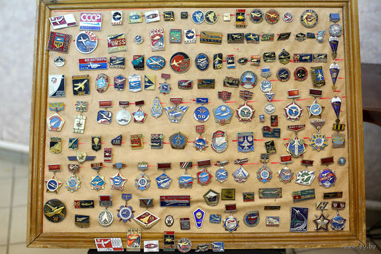 140 оригинальных знаков по ВВС СССР и ГА СССР. Много редких с международных авиа выставок и авиа салонов.