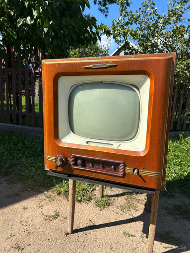 Телевизор Белорусь 4 1958 года выпуска!!!