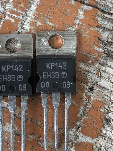 Стабилизатор кр142ен8в