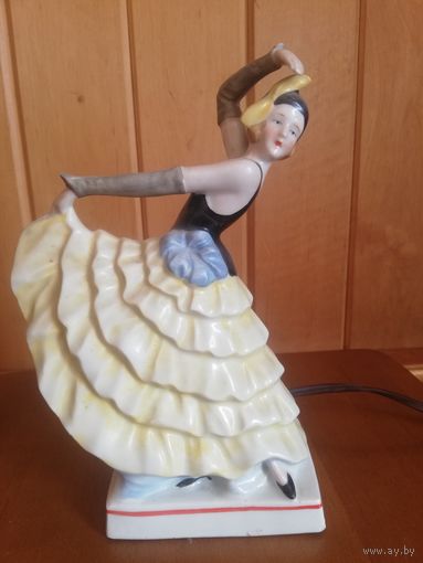 Фарфоровый светильник (ночник) танцовщица ГДР
