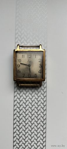 Часы наручные Луч, au.