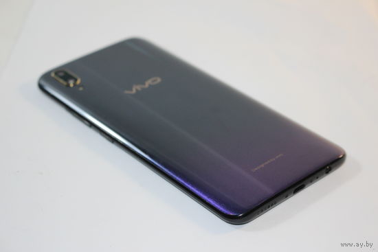 Смартфон Vivo V11 6GB/128GB (звездная ночь)