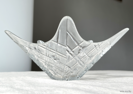 Ваза конфетница звезда резной хрусталь 9х21см