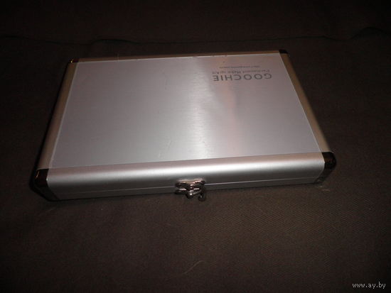 Кейс алюминиевый Goochie 28x18x4(см) на деревянной основе.С рубля.