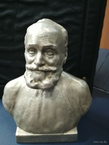 Бюст \академик Павлов\.