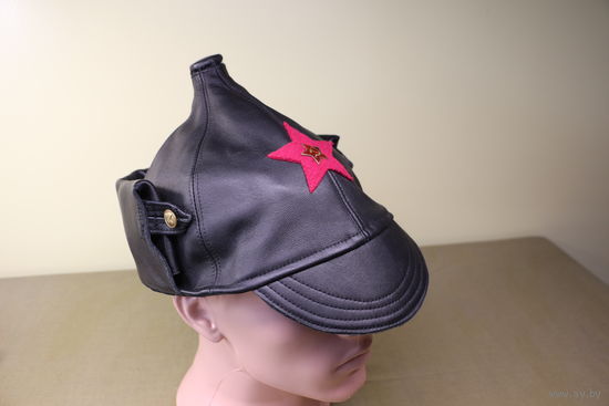 Будёновка с эмалевой звездой. 58-60 раз. Кожа. Распродажа коллекции вещей. С РУБЛЯ! АУКЦИОН!