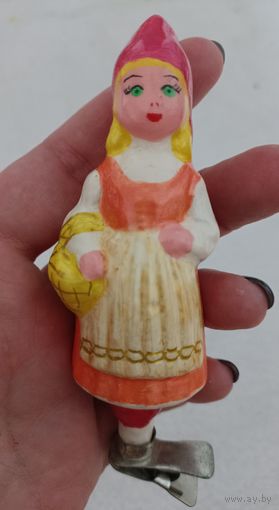 Елочные игрушки, стекло. Красная шапочка