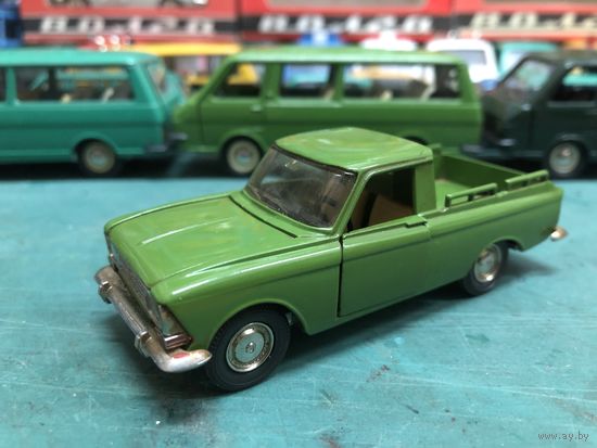 Москвич Пикап ранний номерной А19, без made in USSR, в редком цвете трава. 12 февраля в четверг вечером продолжаем вечера в зеленых тонах и оттенках