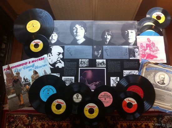 ПЛАСТИНКИ 1. Двойной альбом Битлз 2. Звезда и смерть Хоакина Мурьеты в двух пластах 3. Пластинки от Проигрывателя-Автомата "Телефункер" Германия 1950-ые и прочее