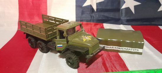 Машинка (модель) технопарк Урал-4320