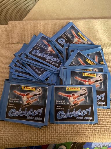Карточки футбольные - футбол. Запечатаны. 46 пакетиков